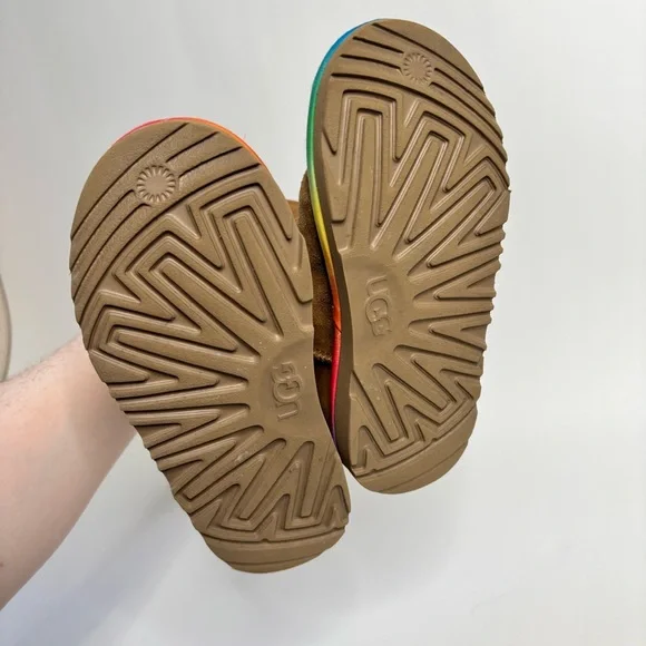 Ugg MINI Classic II Rainbow BOOTS Kids size 1